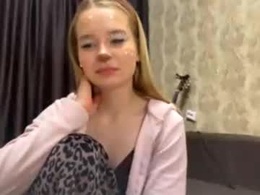 Screen Grab from phylispinera