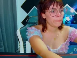 Screen Grab from piixiie_d_oll
