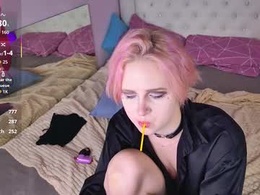 Screen Grab from pink_pantsu