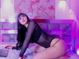 Screen Grab from pink_suni