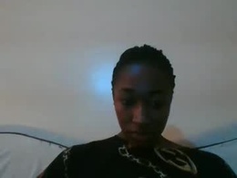 Screen Grab from pinkaura_