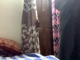 Screen Grab from pinkieslutie