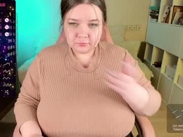 Screen Grab from plum_pie__