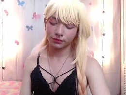 Screen Grab from poison__luna