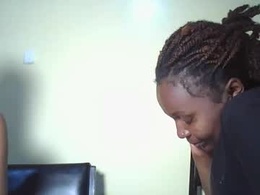 Screen Grab from pretty_mwihaki