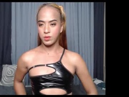 Screen Grab from prettyayesha_ts