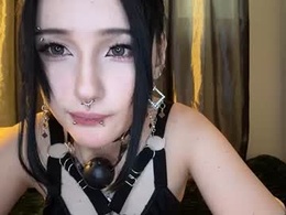 Screen Grab from prettyqueeeen