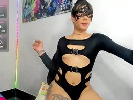 Screen Grab from princesskemely_21