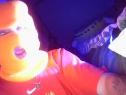 Screen Grab from purlzboi