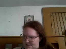 Screen Grab from queen2118694