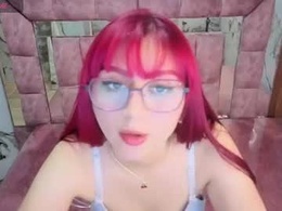 Screen Grab from queen_red_v
