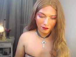 Screen Grab from queenfcker1st