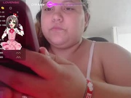 Screen Grab from queenmiia