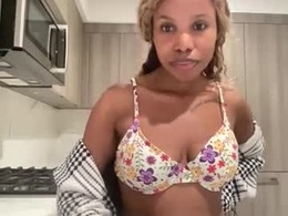 Screen Grab from queenquinn27