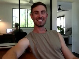 Screen Grab from r3ve_