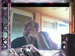 Screen Grab from r_2d2_