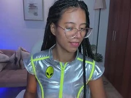 Screen Grab from raven_stonee