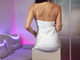 Screen Grab from red_queen888