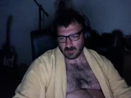 Screen Grab from redbonezzzz