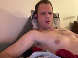 Screen Grab from reedthomas_
