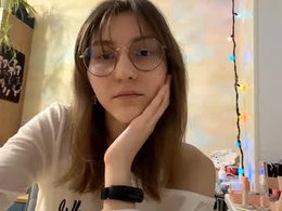 Screen Grab from renayreisdorf