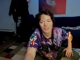 Screen Grab from rhysandrosey