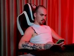 Screen Grab from richiecash769