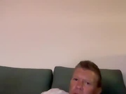 Screen Grab from richiieee