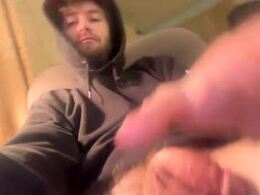 Screen Grab from ricracks11