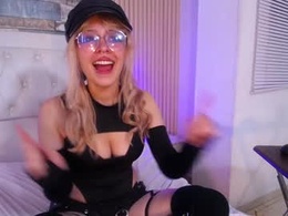 Screen Grab from rihonna_hs8