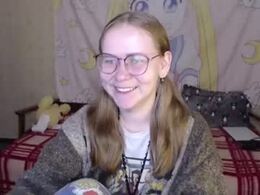 Screen Grab from riley_roo_