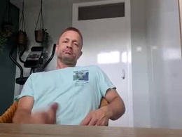 Screen Grab from rimmingass666792659