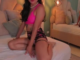 Screen Grab from riri_brunette