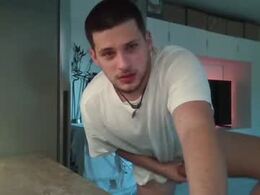 Screen Grab from roberto_twink1