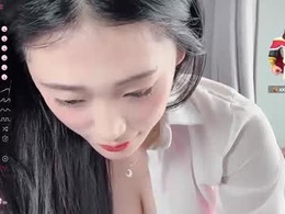 Screen Grab from rourou888_