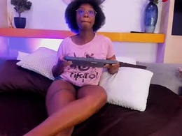 Screen Grab from rouselux