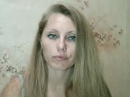 Screen Grab from roxyfox18x01