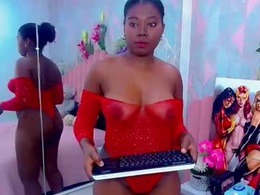 Screen Grab from sabriana_smith1