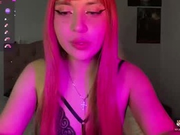 Screen Grab from sakuraluna_