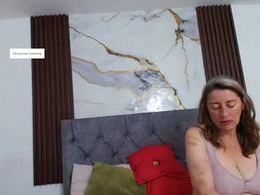 Screen Grab from samanthaluxe