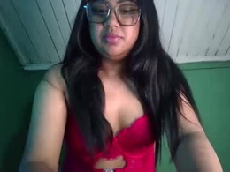Screen Grab from samiah768293