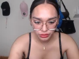 Screen Grab from sandra_cumz