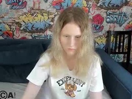 Screen Grab from sansa_kisss