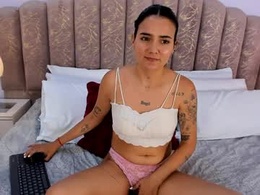 Screen Grab from sara_gil2