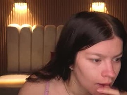 Screen Grab from sara_valderrama_