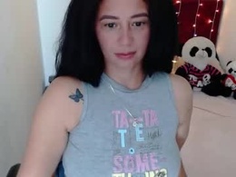 Screen Grab from sarahott_1