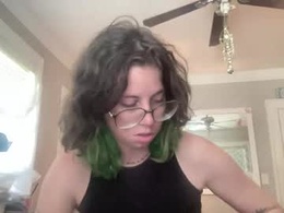 Screen Grab from sarahsmilesxo