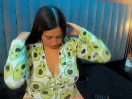 Screen Grab from sarai_honeey