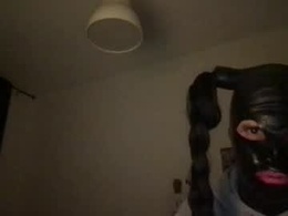 Screen Grab from sashahighheelsboy