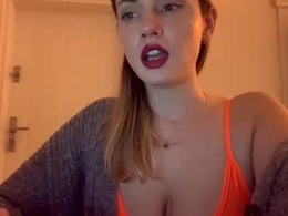 Screen Grab from scarlettxblonde